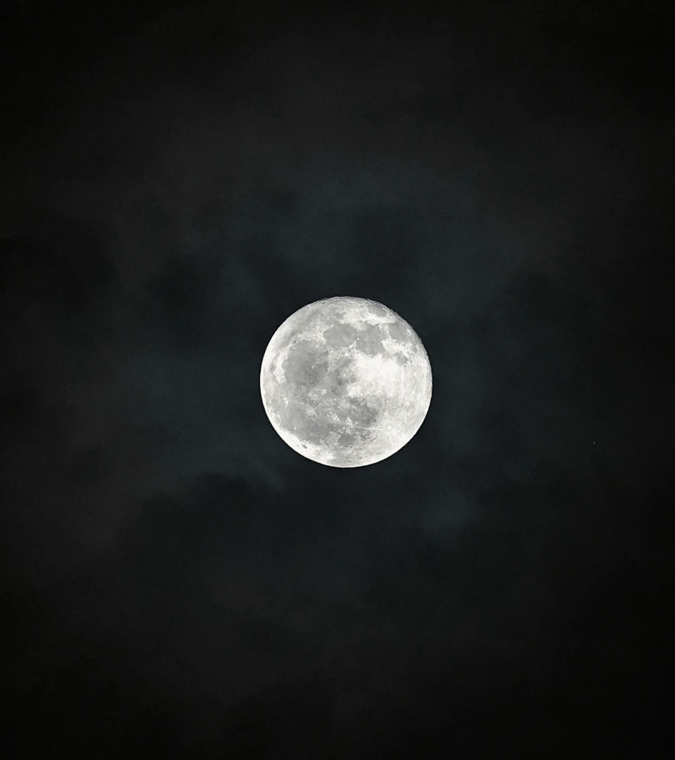 Full moon hot yoga