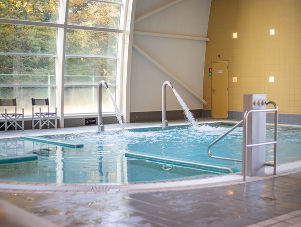 Werkzaamheden zwembad