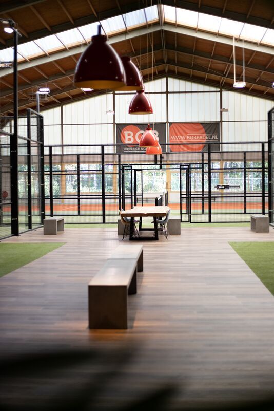 indoor padelbanen in Tilburg